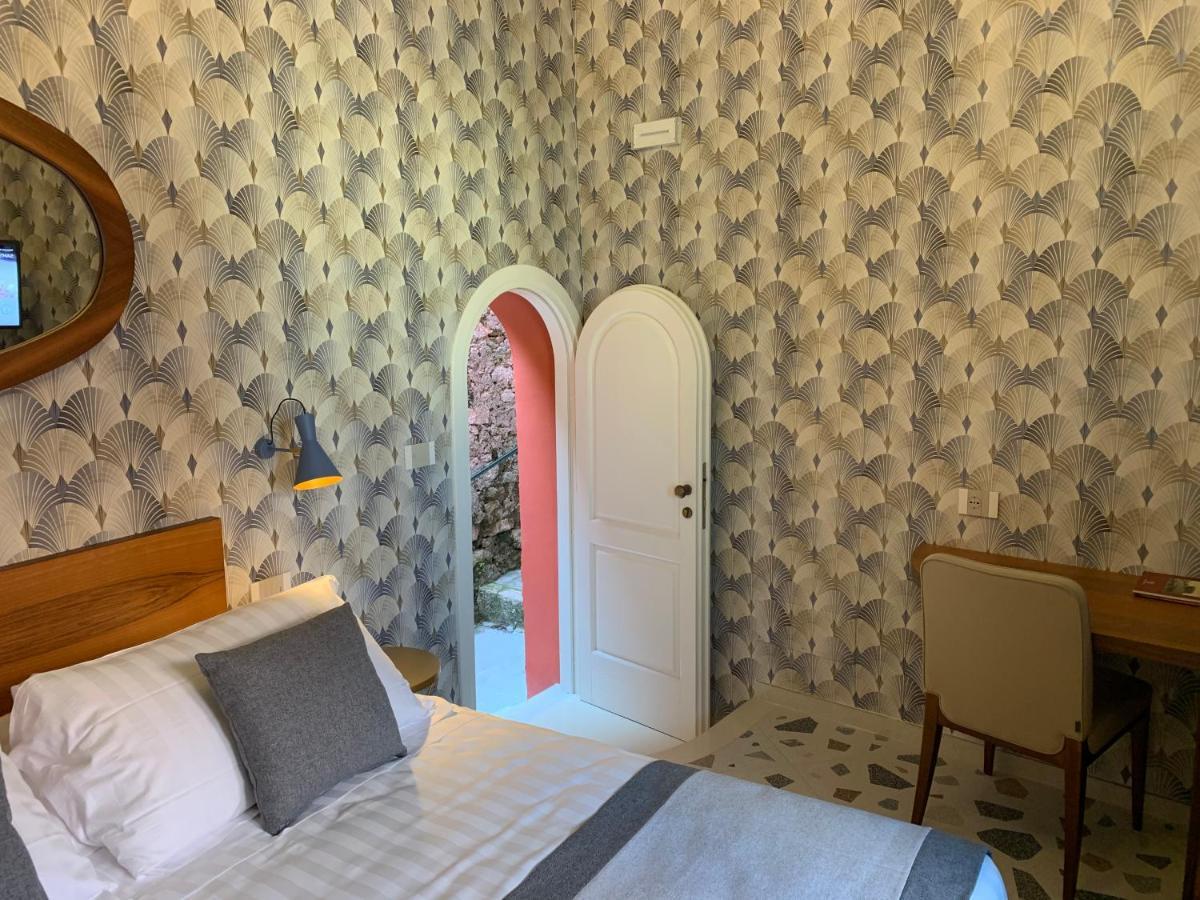 Bed and Breakfast Dimora Del Leone Гаэта Экстерьер фото