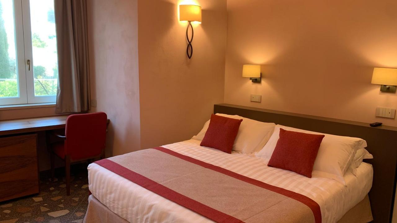 Bed and Breakfast Dimora Del Leone Гаэта Экстерьер фото