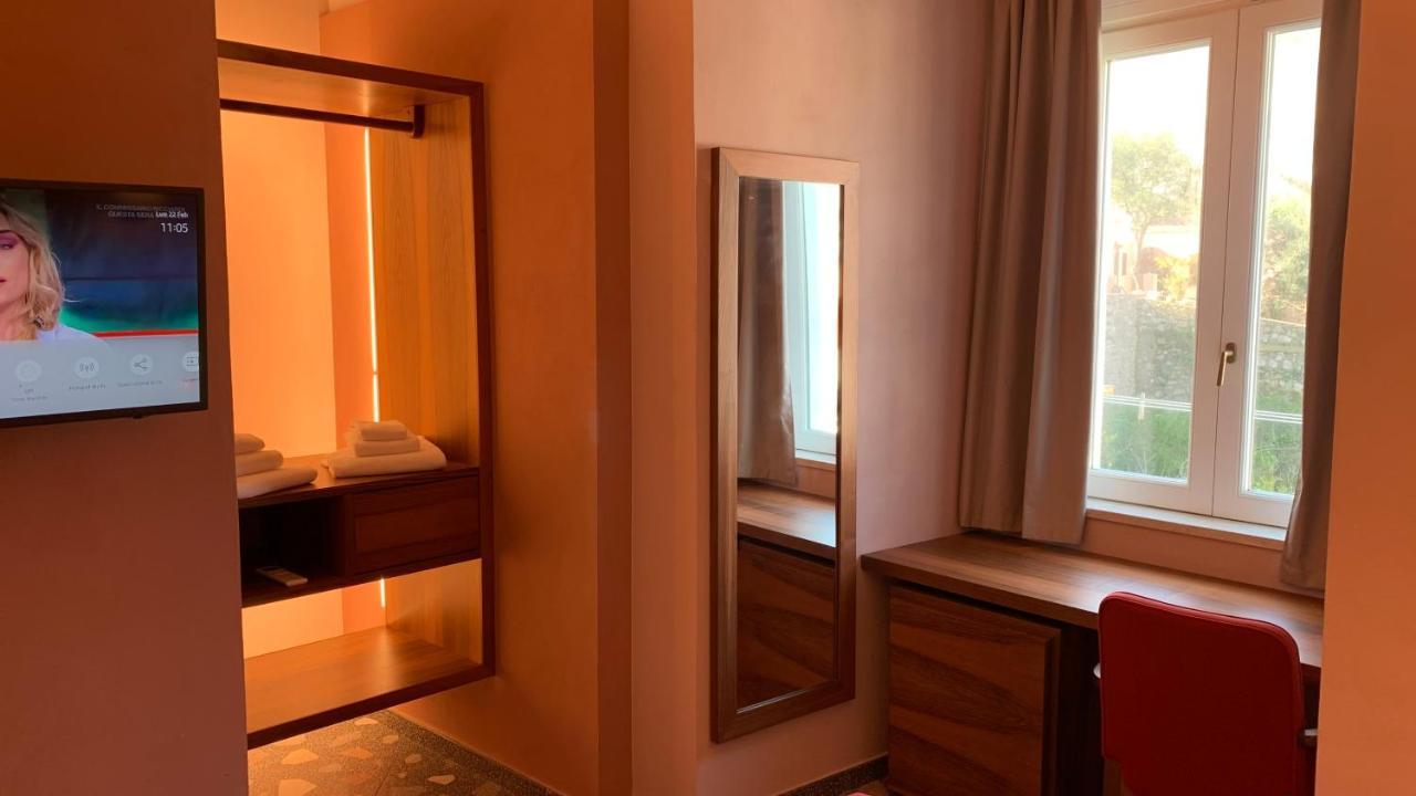 Bed and Breakfast Dimora Del Leone Гаэта Экстерьер фото