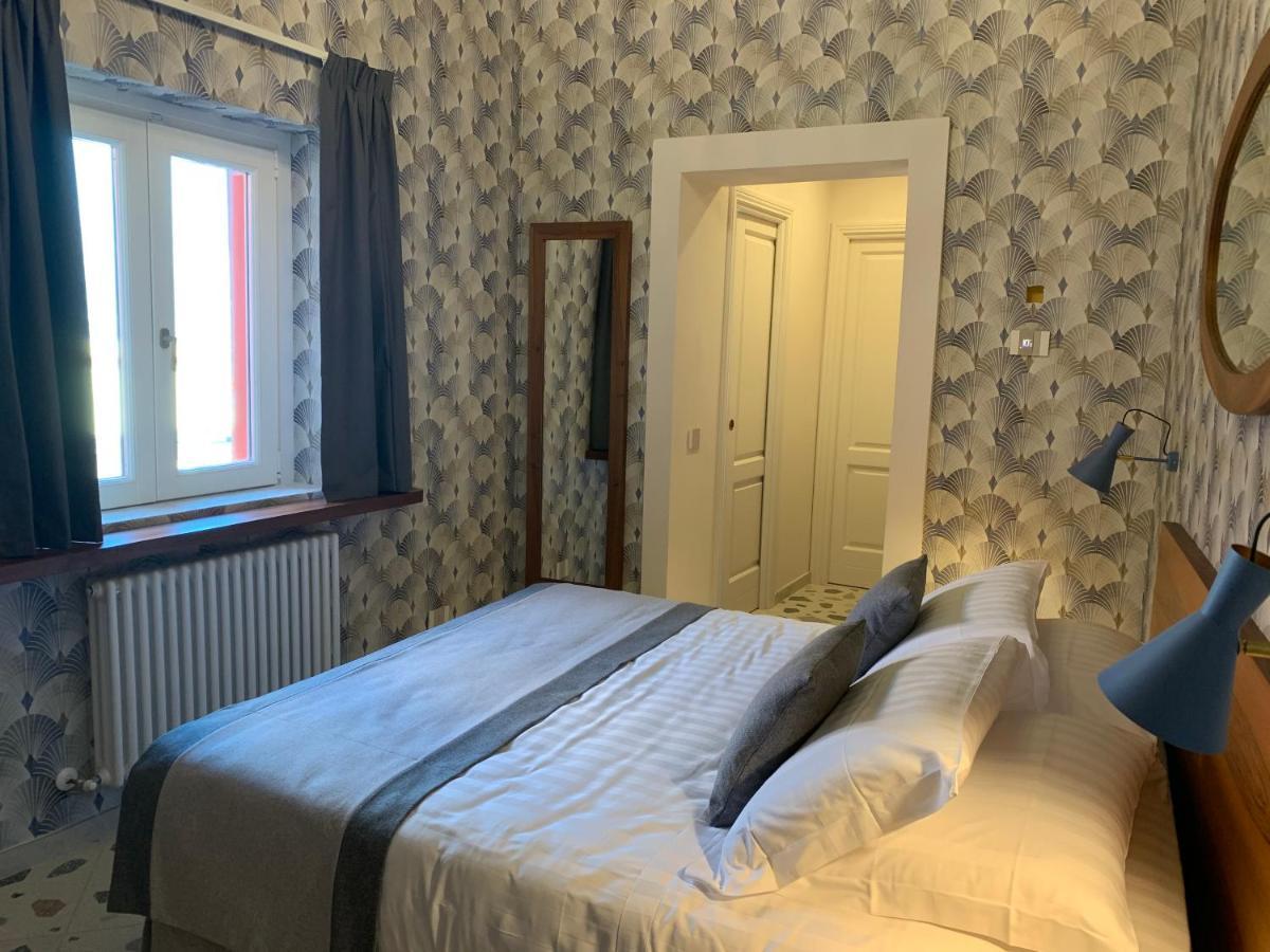 Bed and Breakfast Dimora Del Leone Гаэта Экстерьер фото