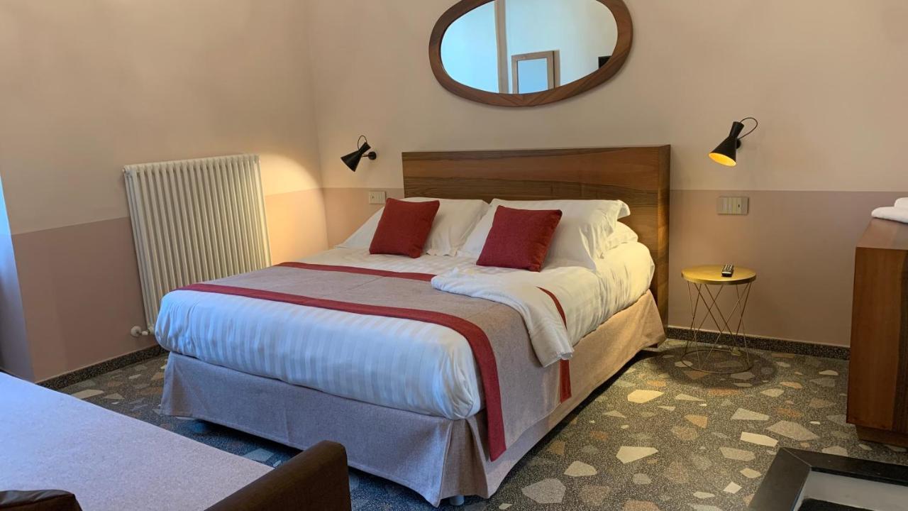 Bed and Breakfast Dimora Del Leone Гаэта Экстерьер фото