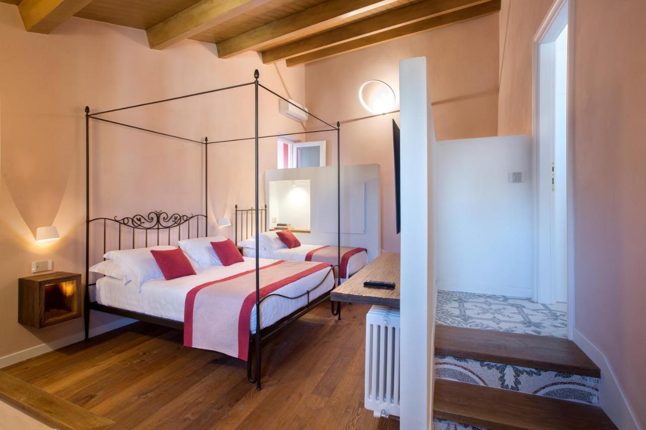 Bed and Breakfast Dimora Del Leone Гаэта Экстерьер фото